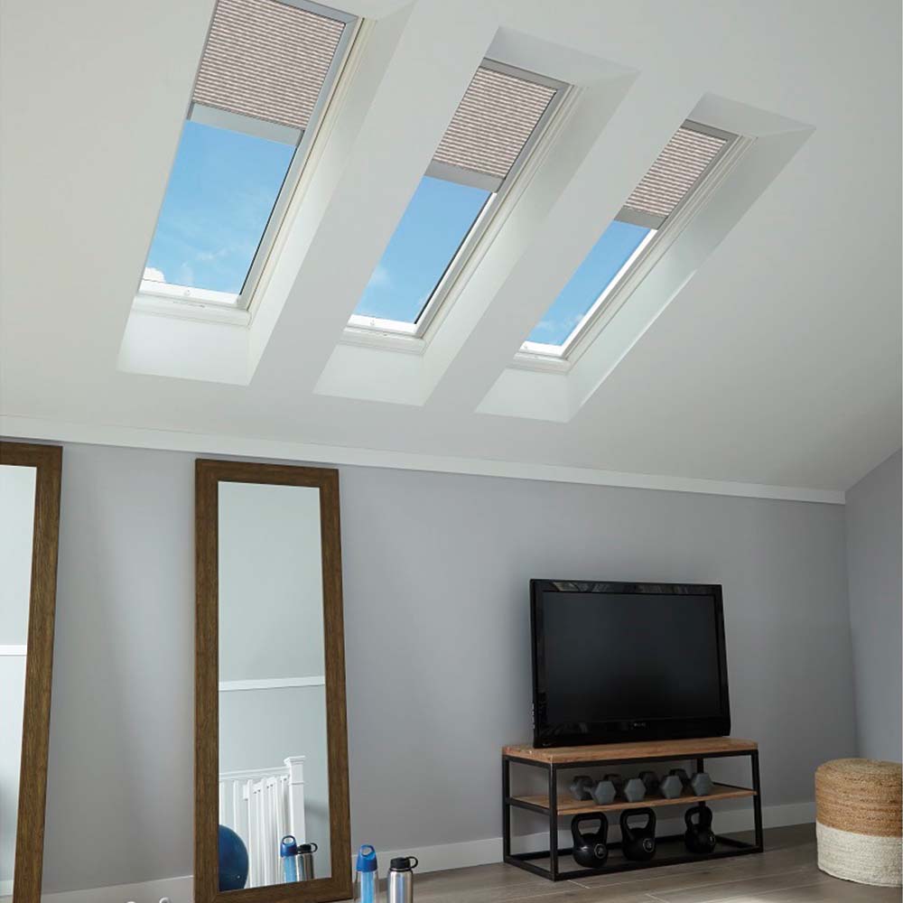 Cappuccino Pleated Fabric Manual Light Filtering Velux M06 Model Skylight Blind 